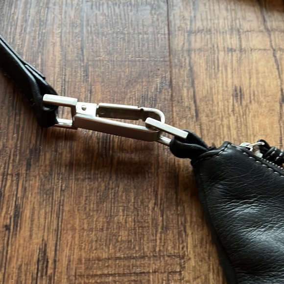 Tignanello Fine Genuine Leather Shoulder Bag Black - Picture 2 of 5